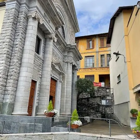 Casa Curie 17 In Borgo Storico 別荘