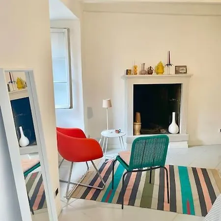 Дом отдыха Casa Curie 17 In Borgo Storico